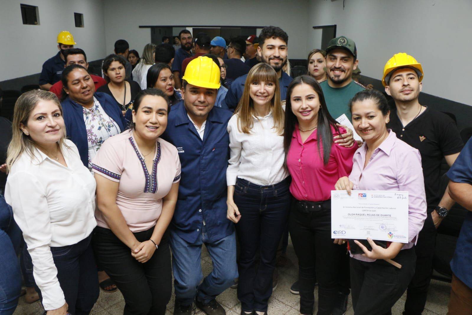 MTESS lanza al mercado laboral más de 650 personas capacitadas en diversos oficios en Concepción