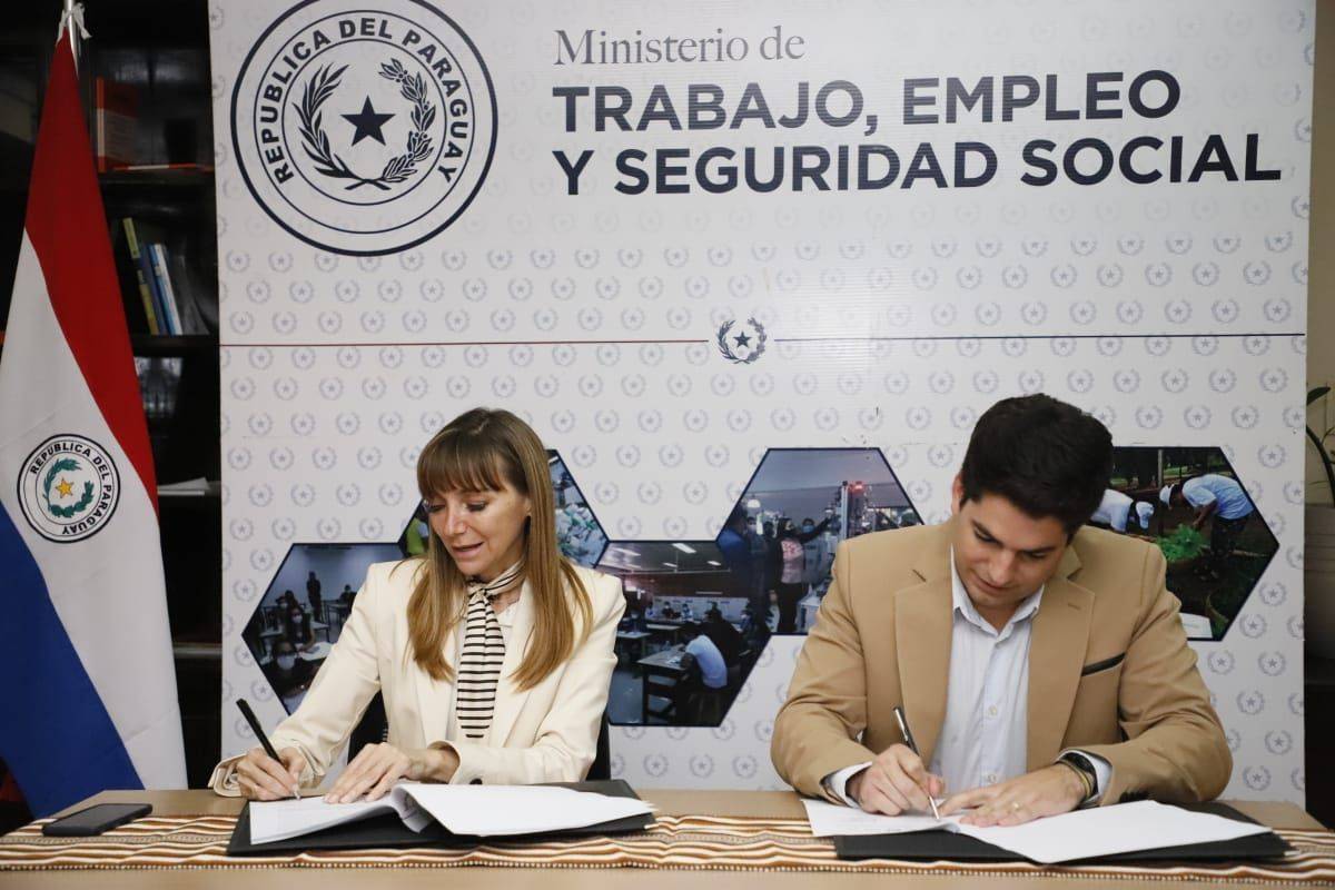 Alianza del MTESS con empresa privada permitirá capacitación y facilidad en conexión a buscadores de empleo