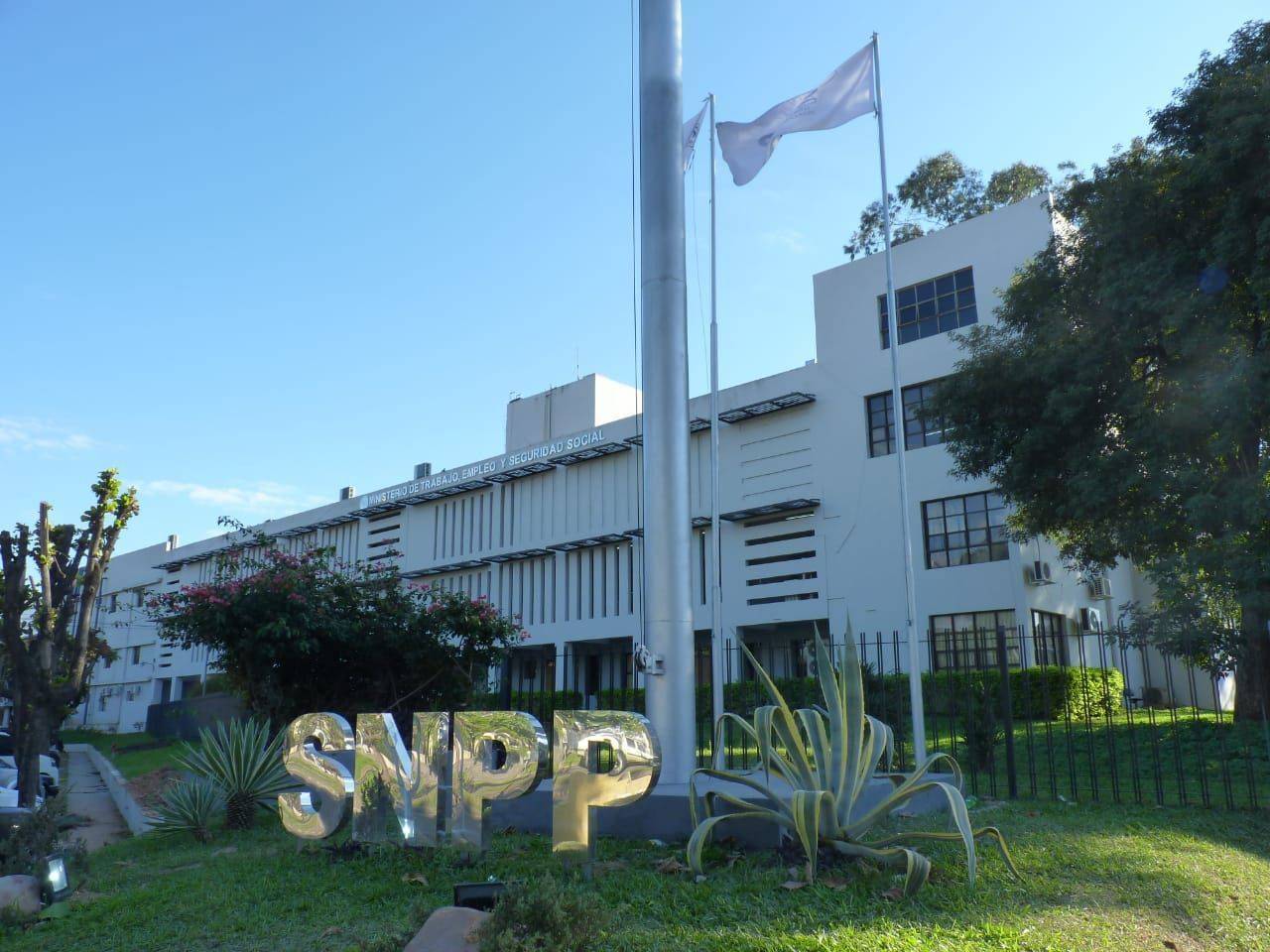 SNPP cumple 52 años de vida institucional, alcanzando los distintos departamentos del país