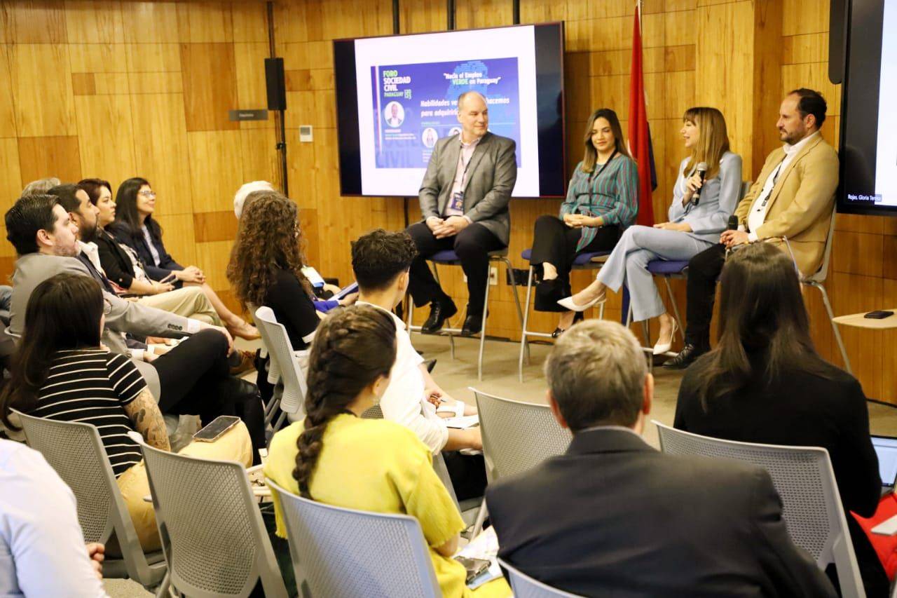 Ministra de Trabajo participó hoy del foro «Hacia el empleo verde en Paraguay», organizado por el BID