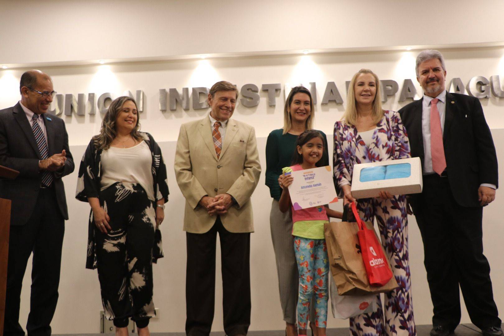 Entregaron premios a ganadores del concurso de dibujo “No al trabajo infantil”