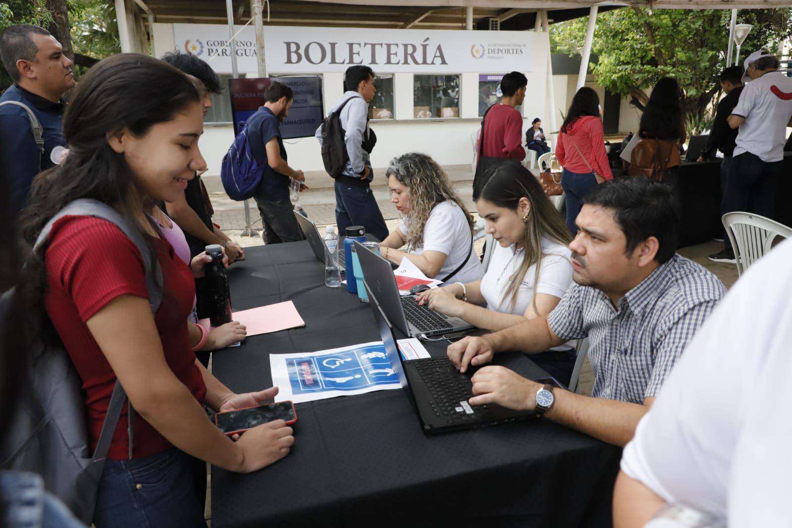 Feria de empleos llega a Encarnación con vacancias enfocadas a trabajos de verano