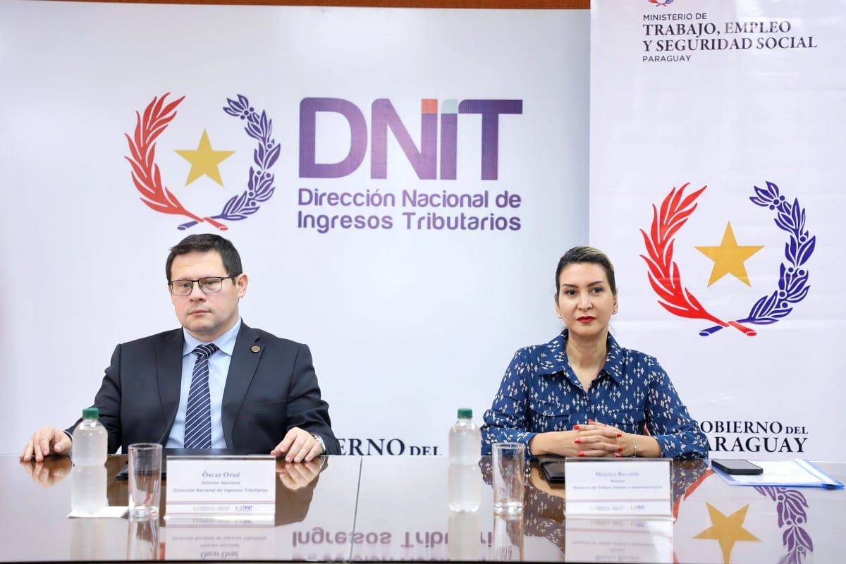 Ministerio de Trabajo y DNIT firman alianza estratégica impulsar mayor formalización laboral y económica