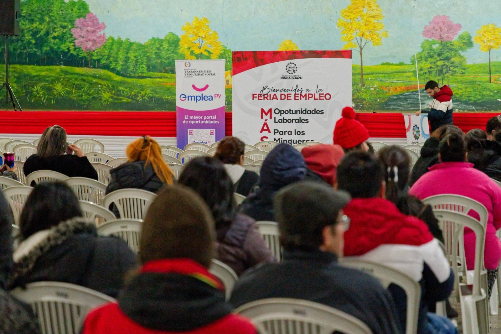 Feria de Empleo en Minga Guazú convocó a más de 500 interesados