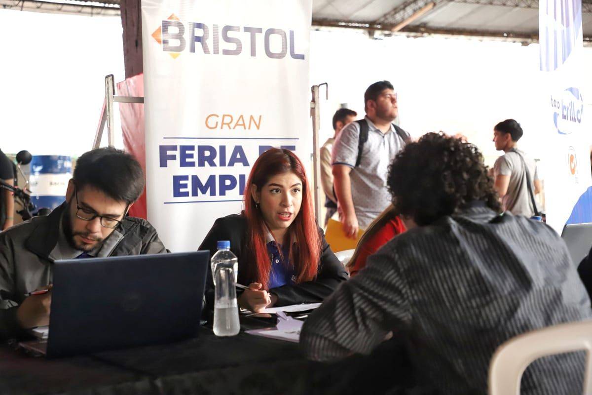 Expo Empleo Joven atrajo el interés de más de 900 buscadores de trabajo